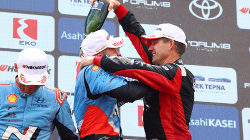 L'hommage de S&eacute;bastien Ogier &agrave; Ott T&auml;nak