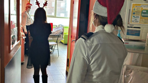 La police au chevet des enfants malades de l&rsquo;h&ocirc;pital de Gap