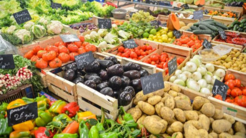 Le marché de Manosque restera sur l’avenue Jean Giono et les places du centre-historique