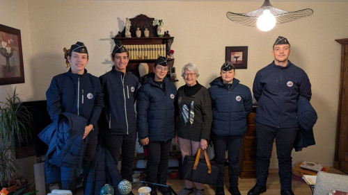 Les forces de l&rsquo;ordre &agrave; la rencontre des veuves et veufs de la Gendarmerie