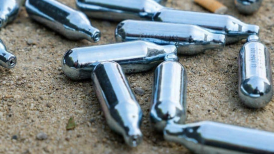 La consommation du protoxyde d'azote interdite dans les Hautes-Alpes