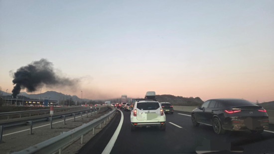 Mobilisation des agriculteurs, des bouchons à La Saulce
