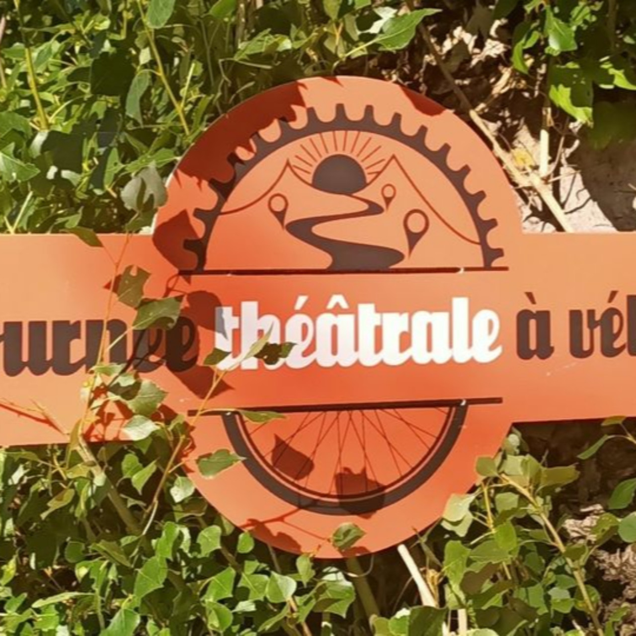 Le pas de l'oiseau Théâtre poétique d'utilité publique Le pas de l'oiseau Théâtre poétique d'utilité publique