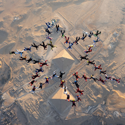 Alpes 1 et Vous : 2 Hauts-Alpins réalisent un Record d'Afrique en parachutisme Alpes 1 et Vous : 2 Hauts-Alpins réalisent un Record d'Afrique en parachutisme