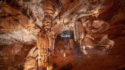 &Eacute;vadez-vous en Auvergne-Rh&ocirc;ne-Alpes &agrave; l'Aven d'Orgnac !